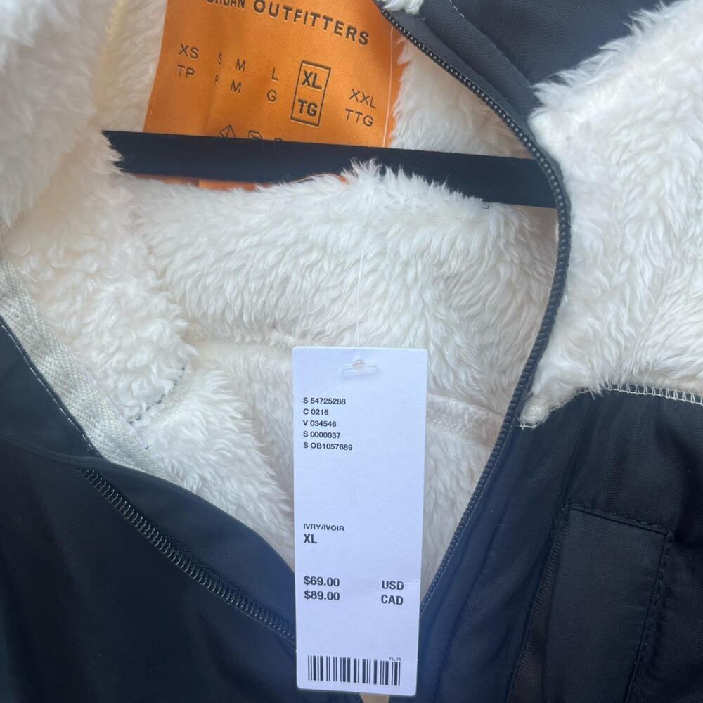 NWT Urban Outfitters full zip cozy Sherpa style jacket Womens XL - Picture 2 of 5